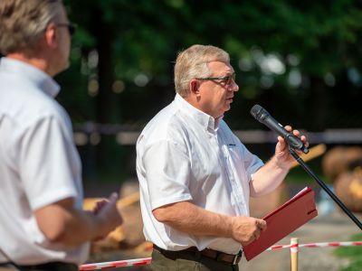 Każdy konkurs zaczyna sie od powitania i omówienia zasad rywalizacji- fot. Marek Węgrzynowicz
