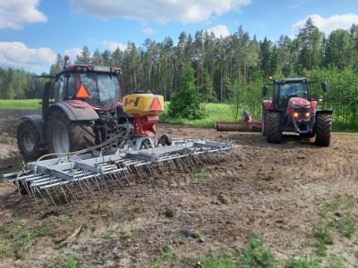Maszyny podczas prac polowych w 2022 r- fot. Nadleśnictwo Augustów